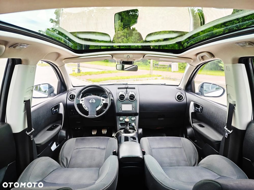 Nissan Qashqai+2 - 23