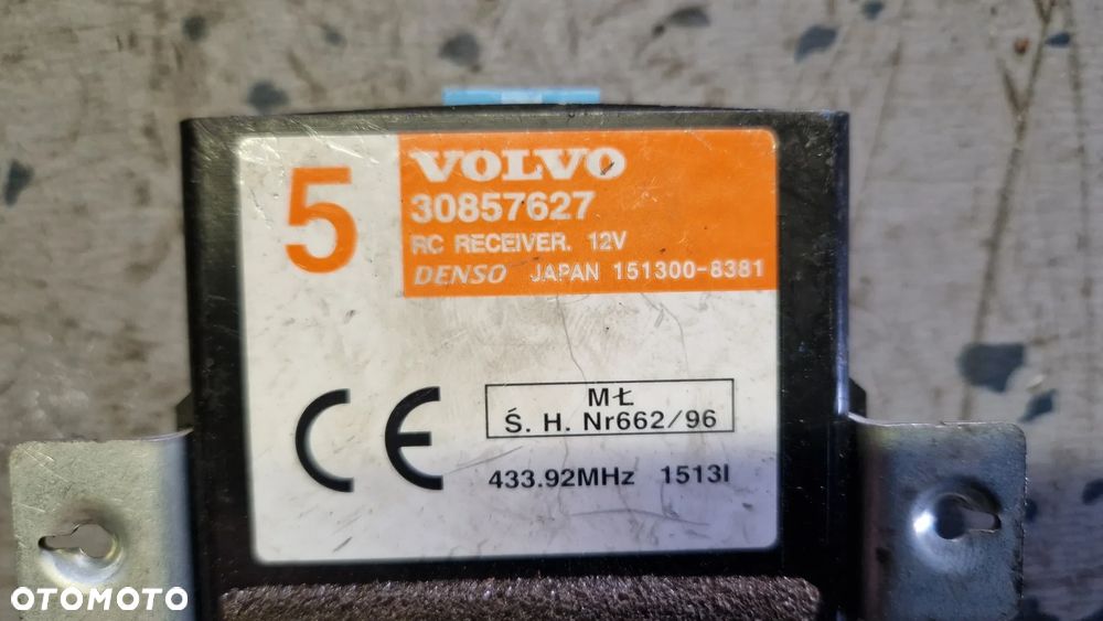 VOLVO V40 S40 MODUŁ CENTRALNEGO ZAMKA 30857627 - 2