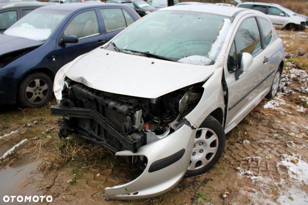 Peugeot 207 2006 1.4i KFU Hatchback 3-drzwi (MASKA, ZDERZAK, LAMPA, BŁOTNIK, DRZWI, SZYBA, FOTEL) - 3