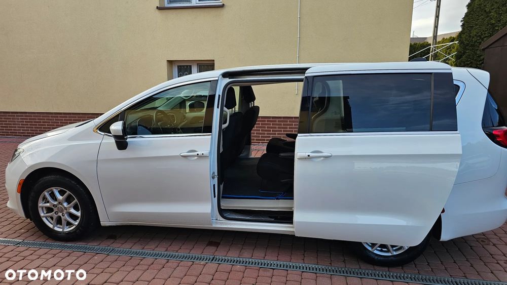 Chrysler Pacifica - 6