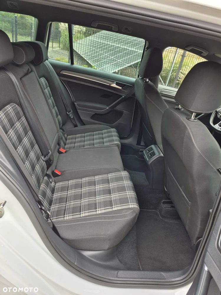 Volkswagen Golf VII 2.0 TDI BMT GTD DSG - 24