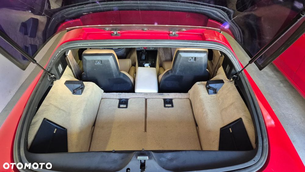 Chevrolet Corvette - 9