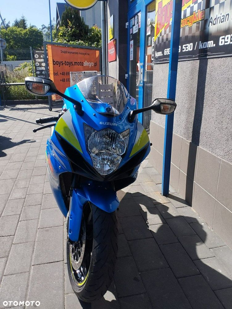 Suzuki GSX-R - 8