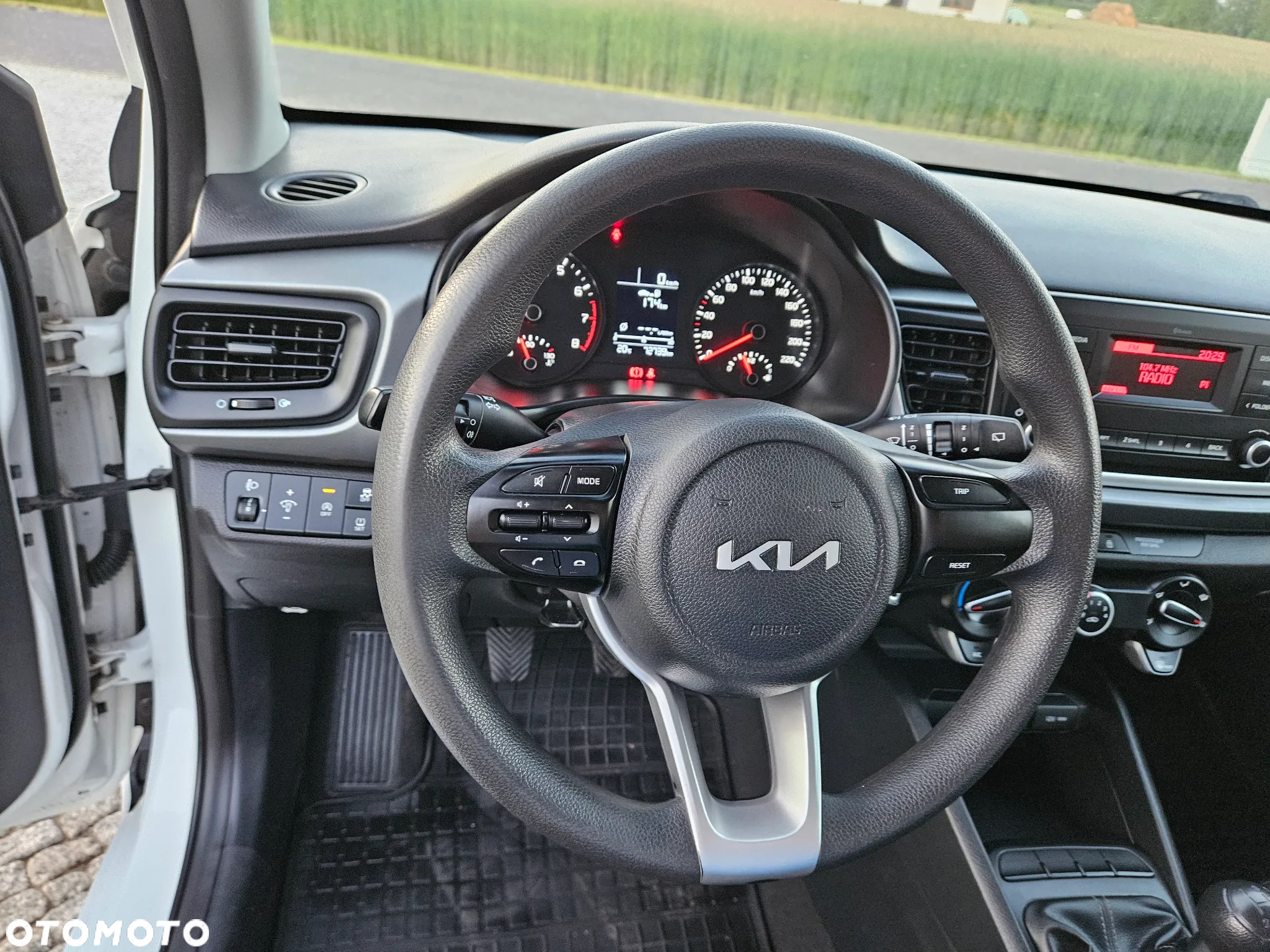 Kia Rio 1.2 M - 21