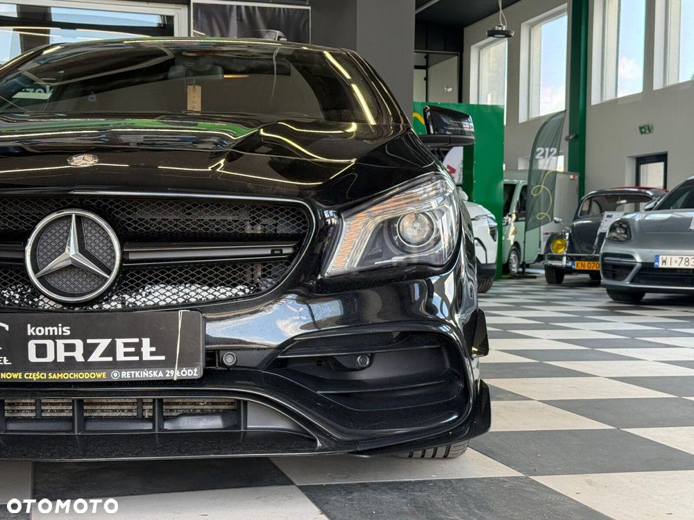 Mercedes-Benz CLA - 32