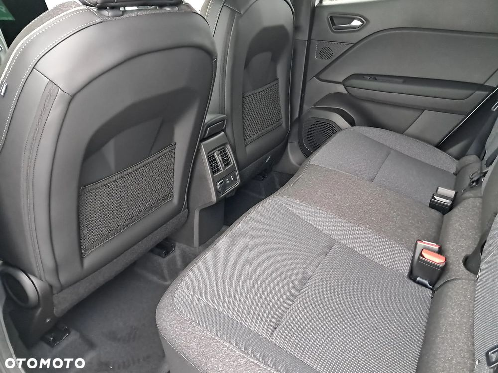 Mitsubishi Grandis - 25