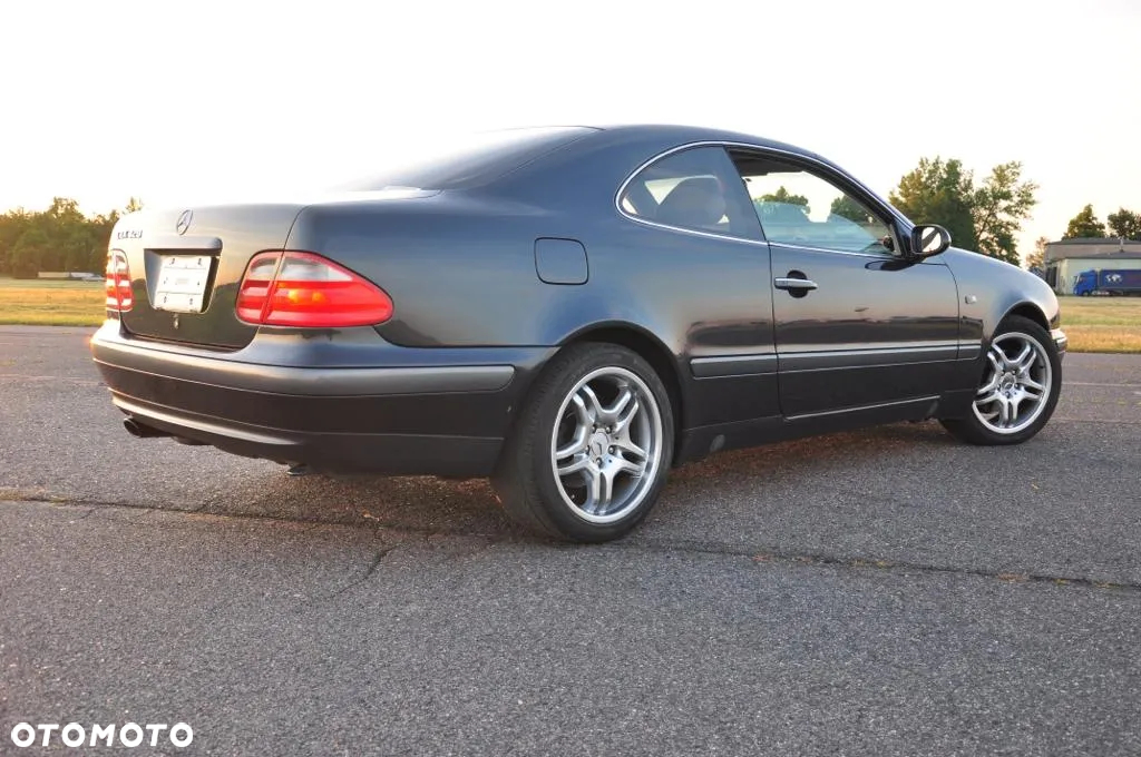 Mercedes-Benz CLK 320 - 3