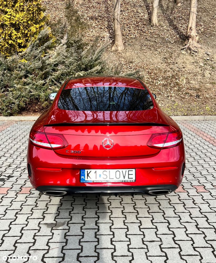 Mercedes-Benz Klasa C 300 9G-TRONIC - 8
