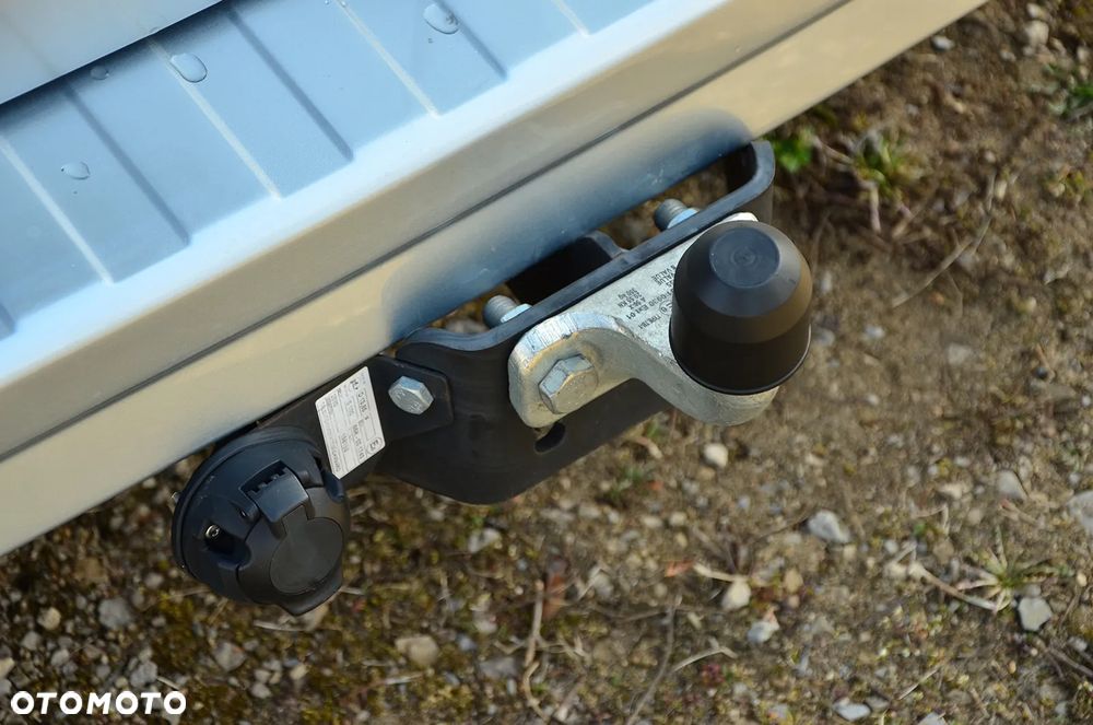 Renault Trafic 2.0 dCi EDC - 32