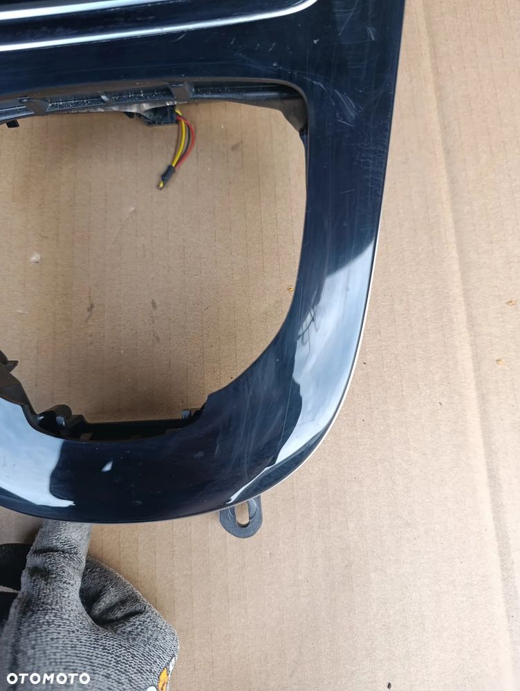 MERCEDES W213 PANEL ŚRODKOWY SHOWEK TUNELU A2136808807 - 4