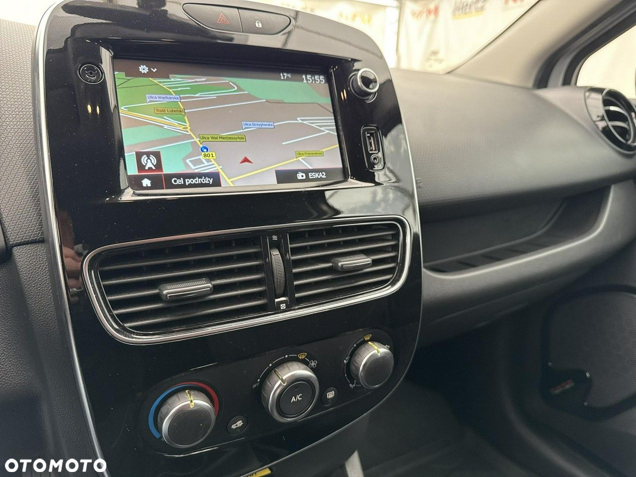 Renault Clio - 21