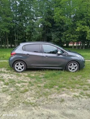 Peugeot 208 1.2 PureTech Style - 4