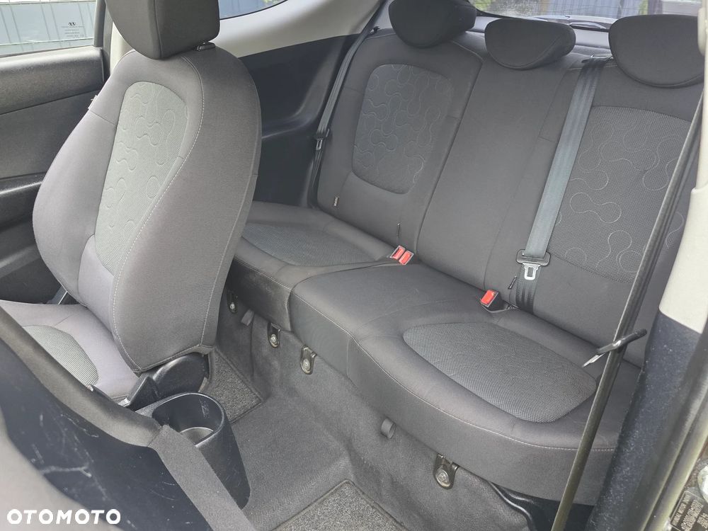 Hyundai i20 1.2 Edition Plus - 9