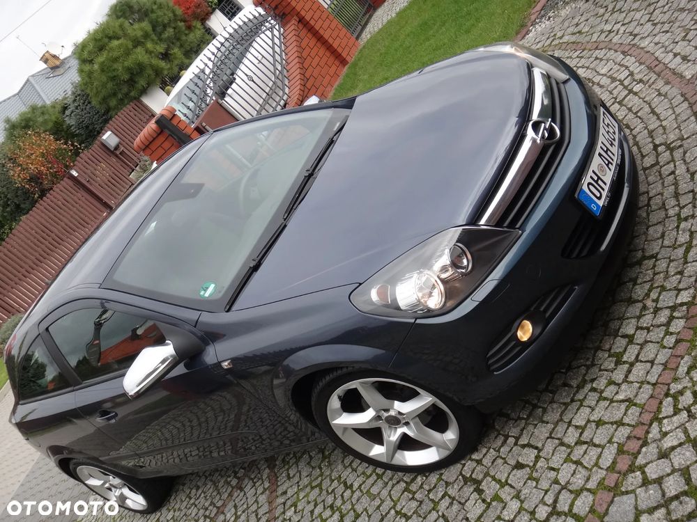 Opel Astra III GTC 1.8 Sport - 21
