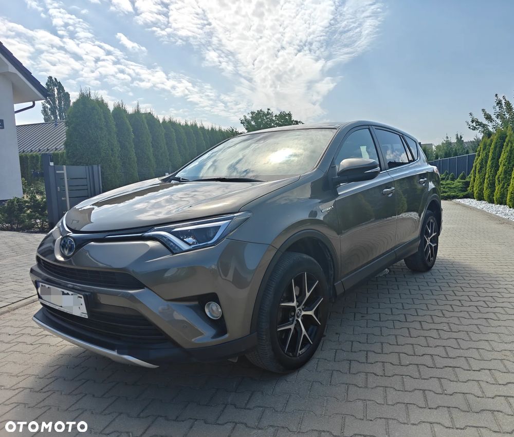 Toyota RAV4 - 1