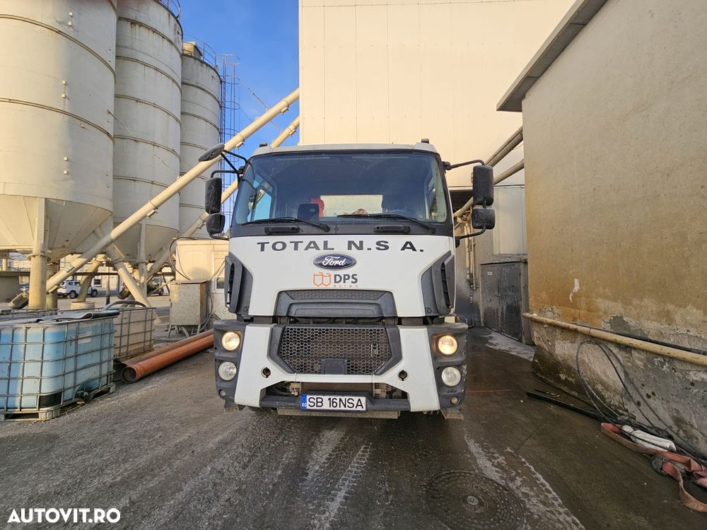 Ford Cargo 4142M - 15