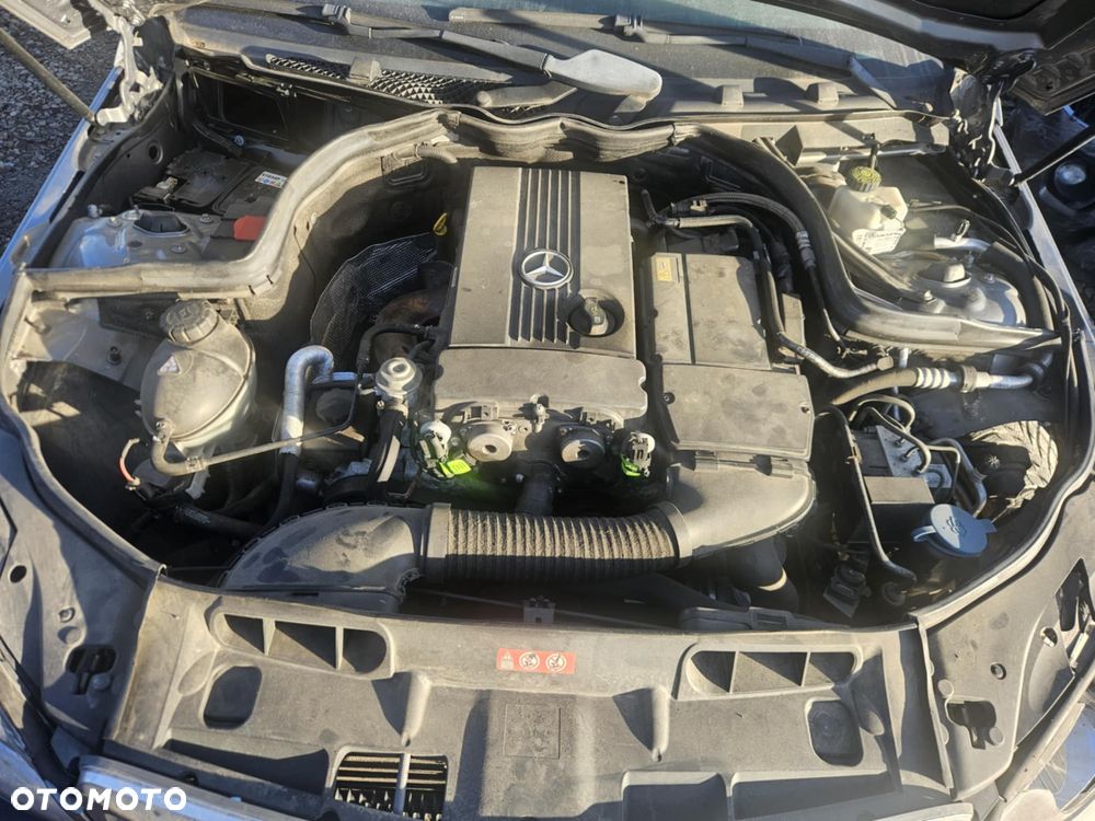 Mercedes-Benz Klasa C 180 Kompressor BlueEFFICIENCY - 8