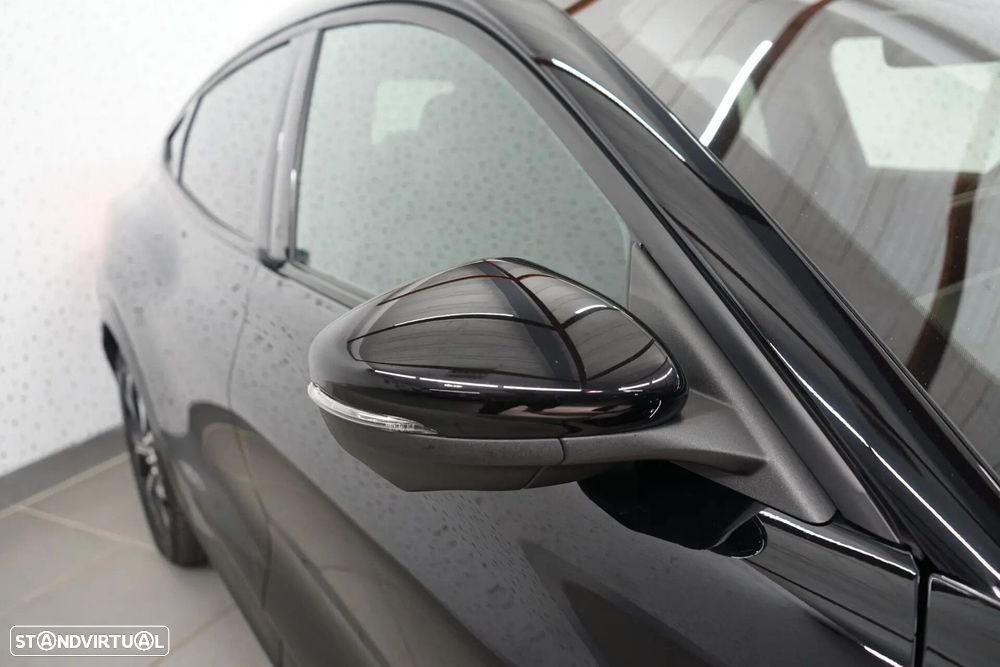 Ford Mustang Mach-E - 11