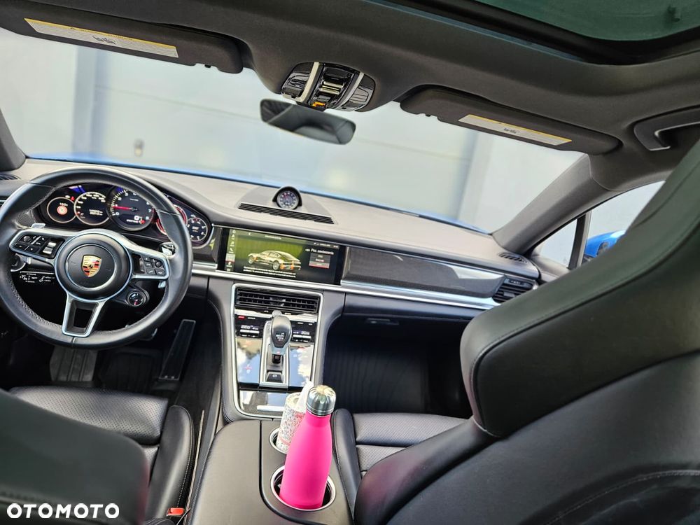 Porsche Panamera 4S - 15