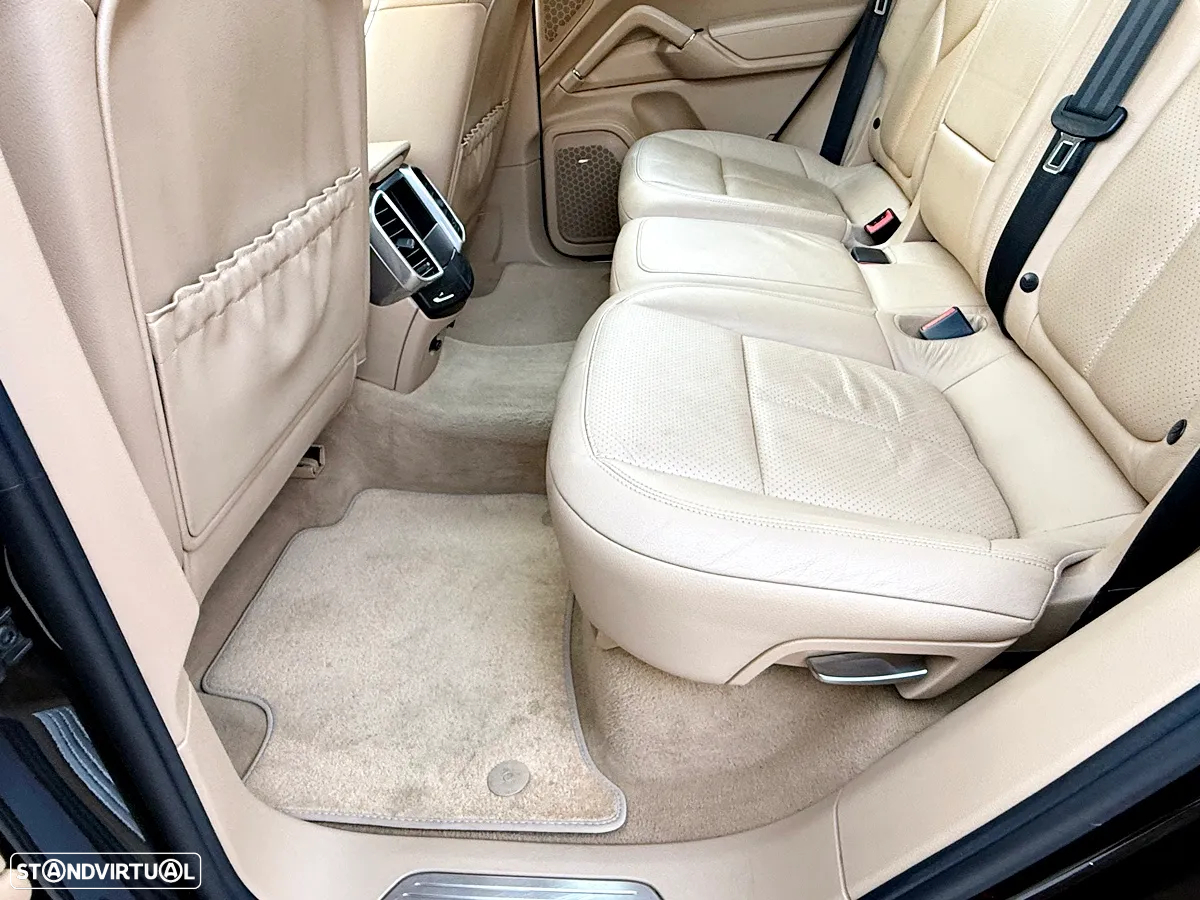 Porsche Cayenne S - 34