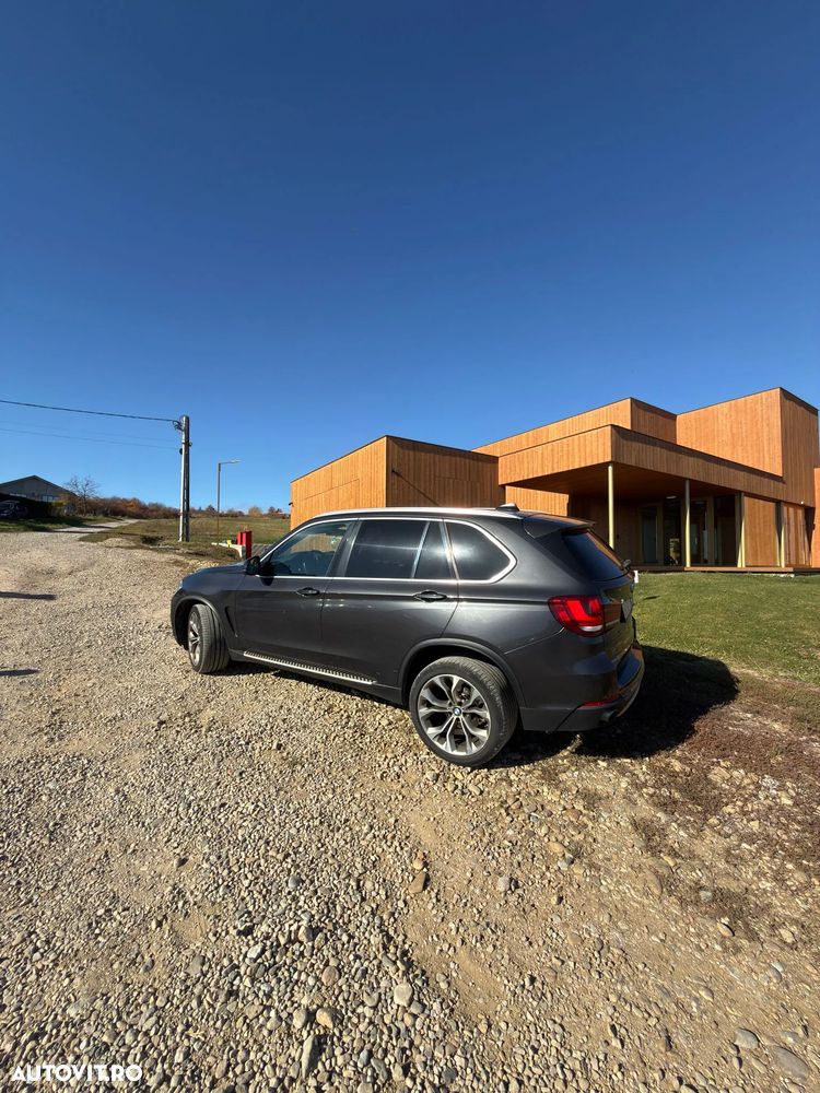 BMW X5 xDrive30d - 14