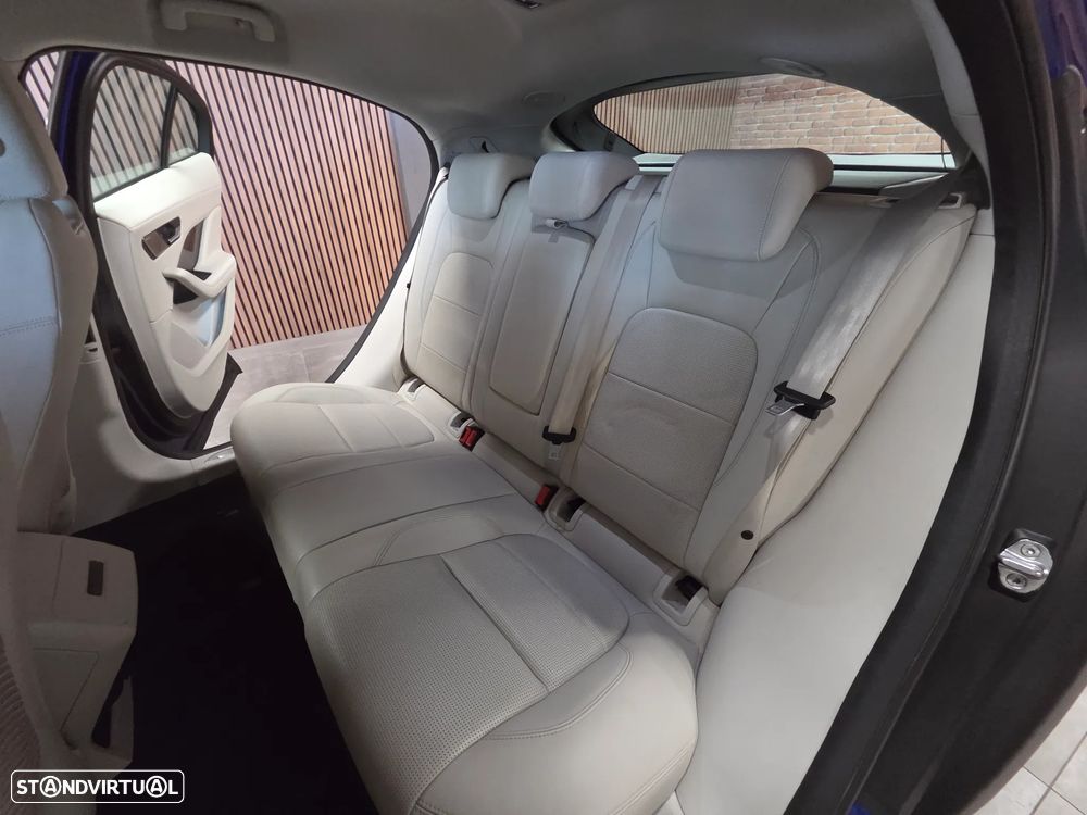 Jaguar I-Pace EV400 AWD SE - 8