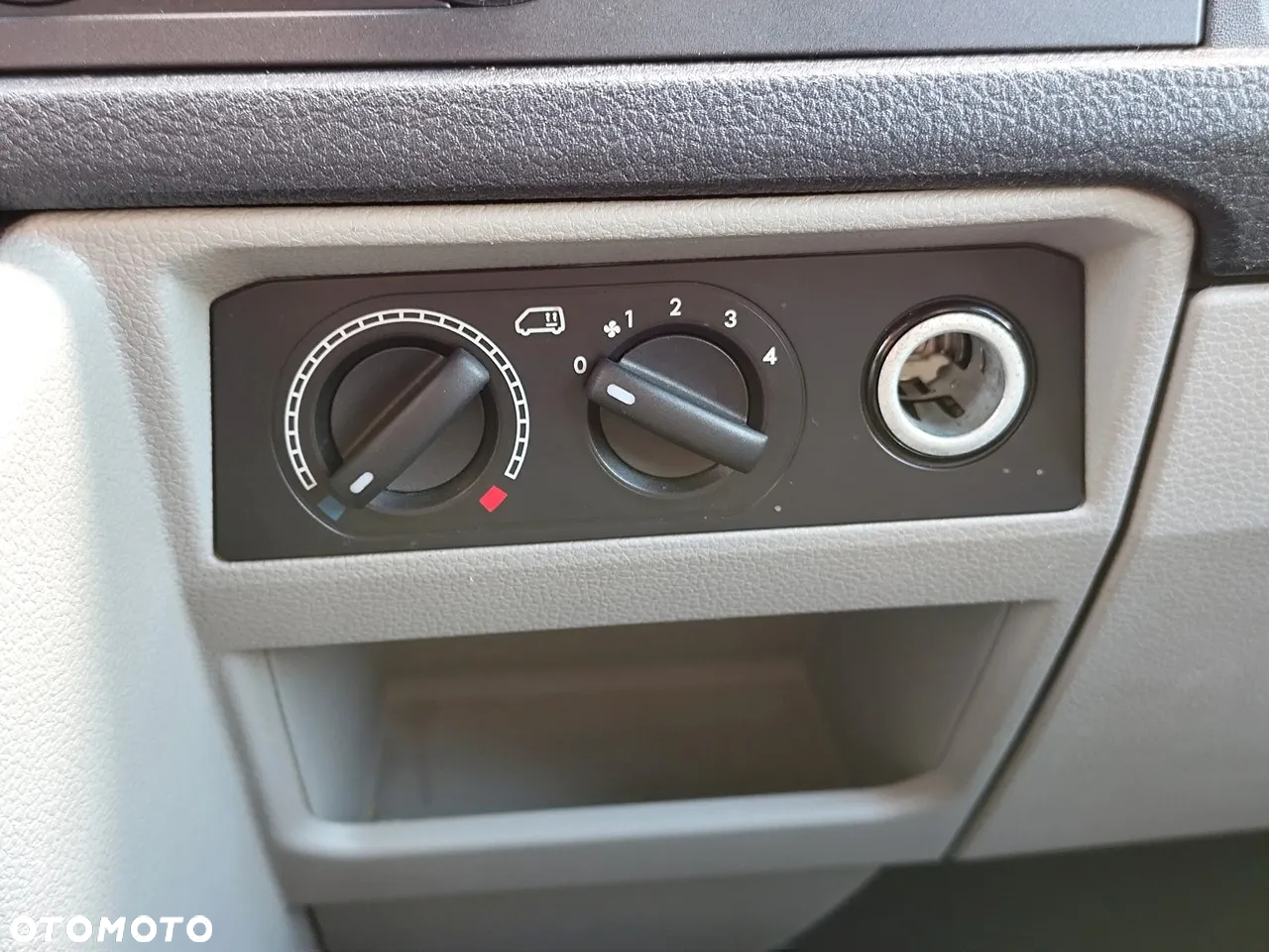 Volkswagen Transporter TDI Lang DSG 4MOTION Plus - 21