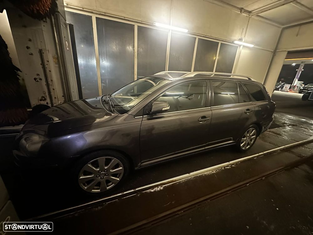 Toyota Avensis - 7