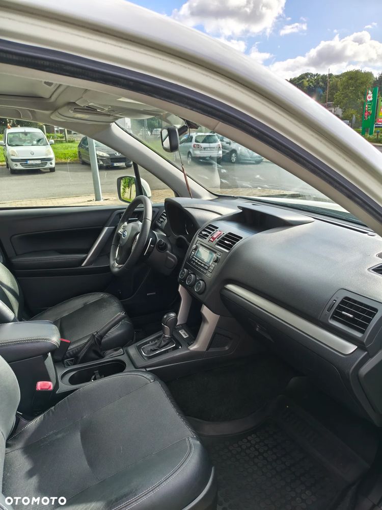 Subaru Forester 2.0 XT Comfort Lineartronic - 16