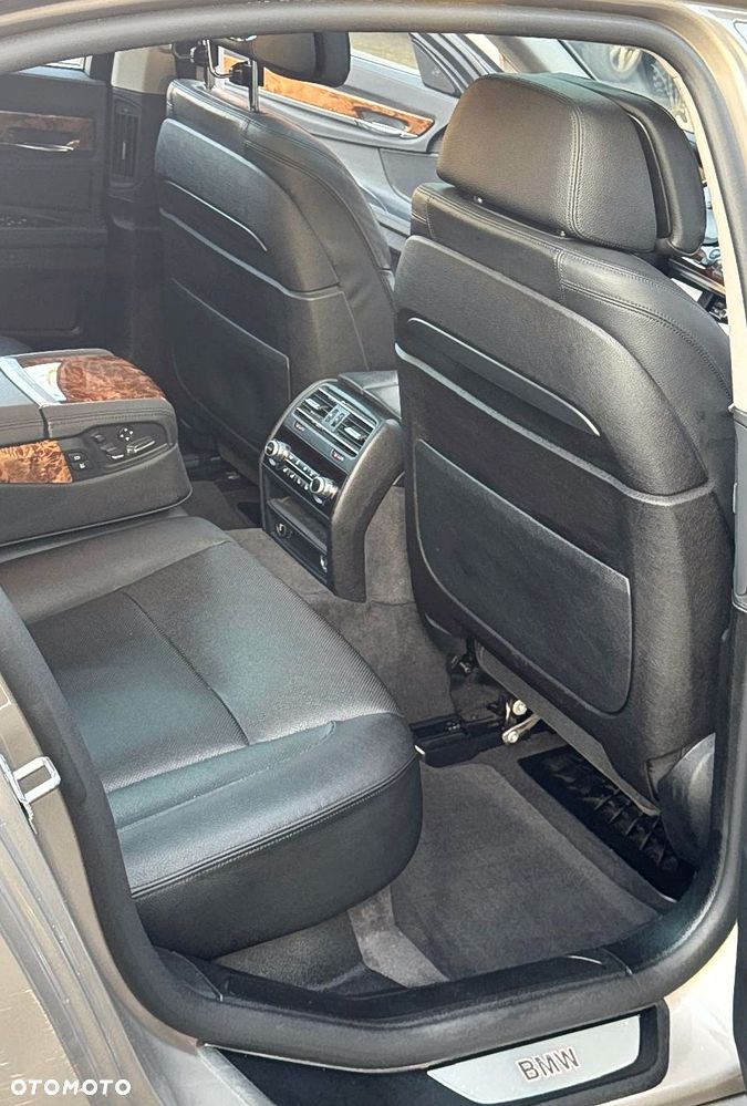 BMW Seria 7 740d xDrive - 19