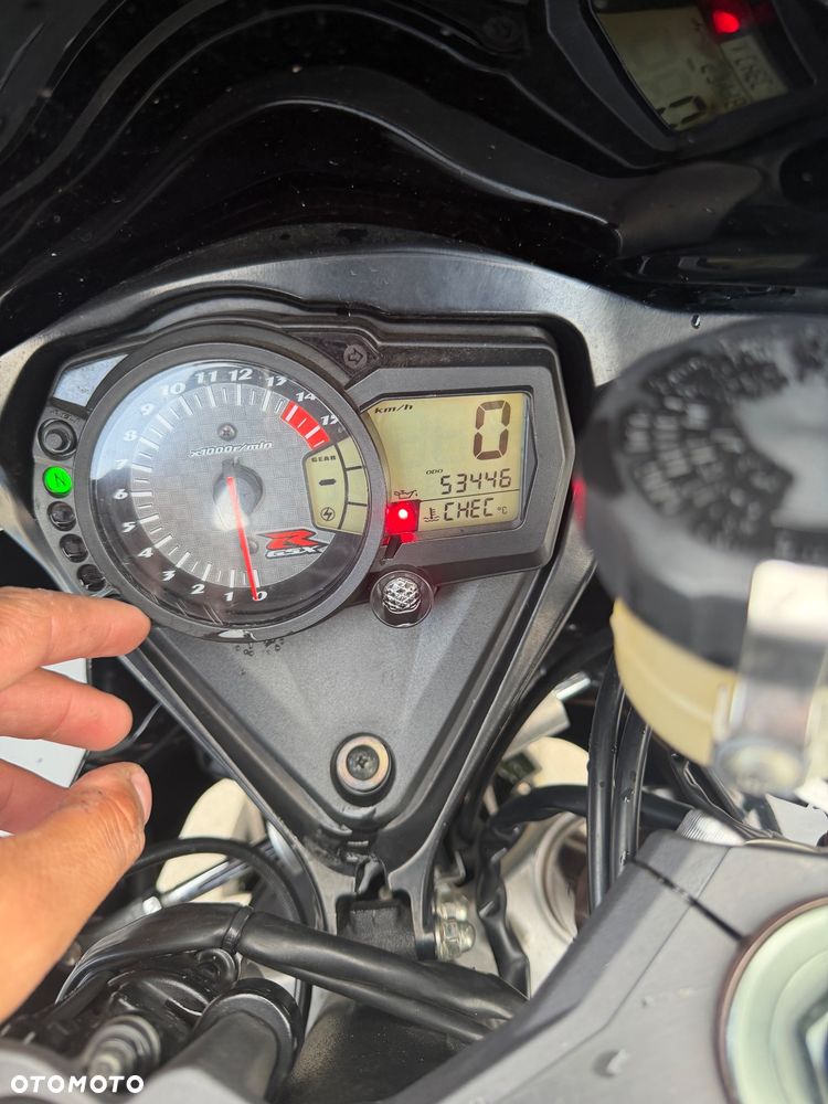 Suzuki GSX-R - 6