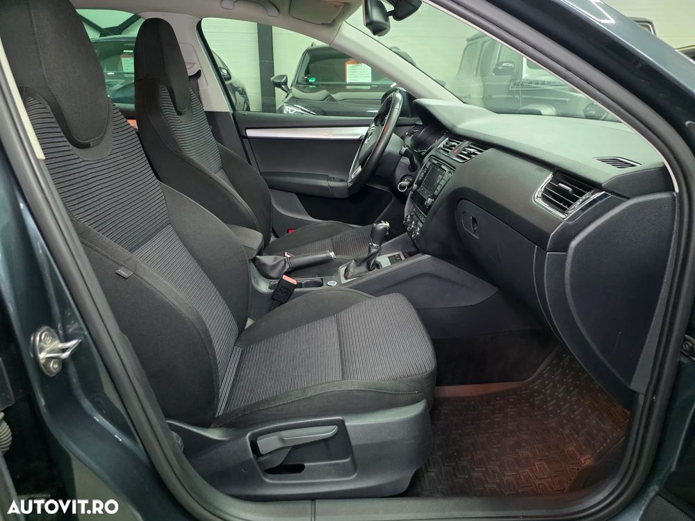 Skoda Octavia 2.0 TDI DSG Ambition - 16