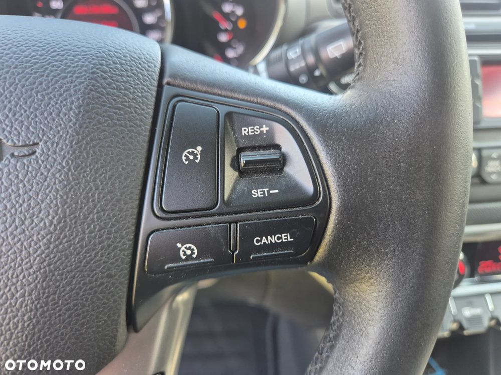 Kia Rio 1.2 Dream Team Edition - 19