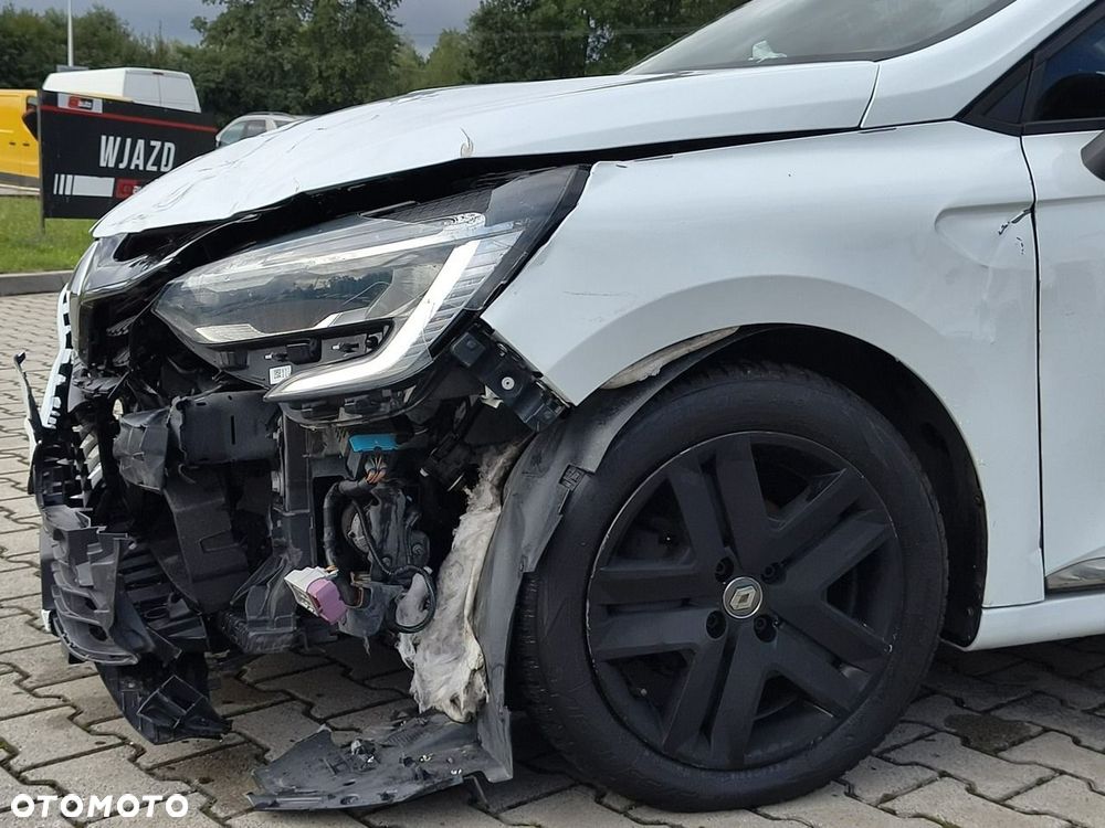 Renault Clio - 21