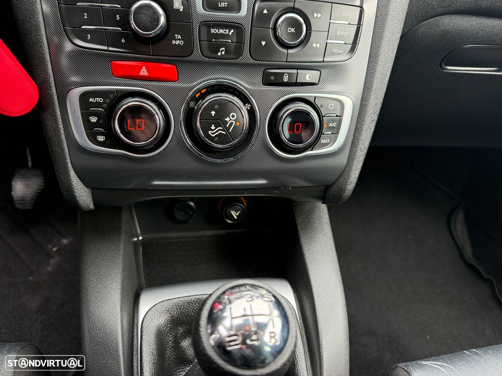 Citroën C4 1.6 HDi Attraction - 13