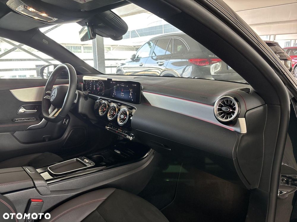 Mercedes-Benz CLA - 18