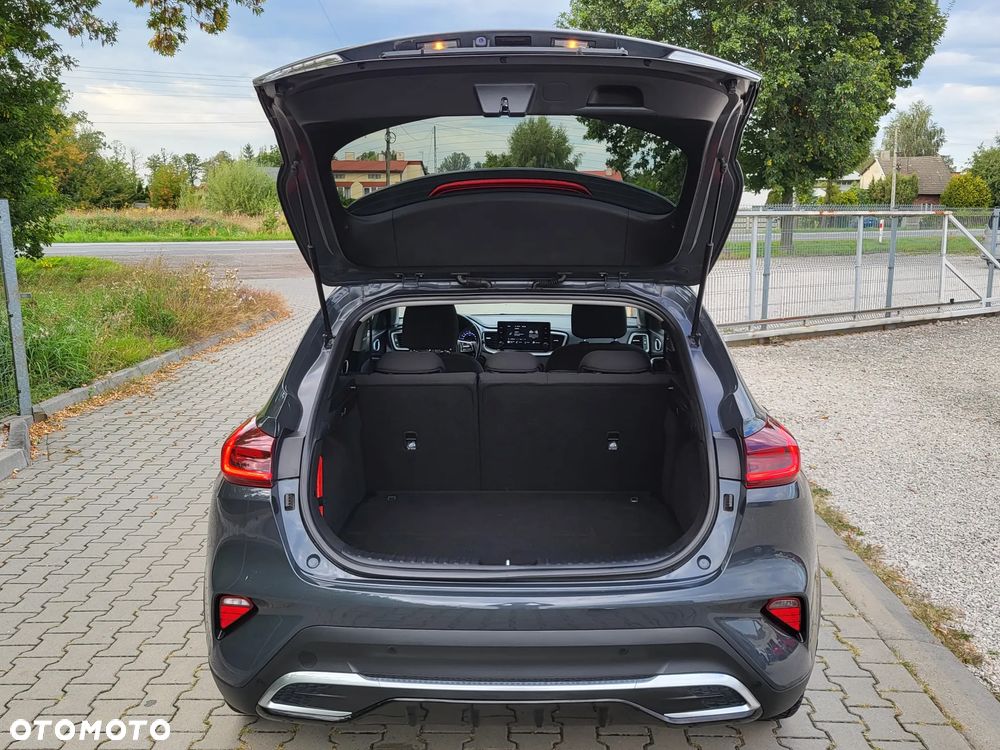 Kia XCeed 1.5 T-GDI M DCT - 16