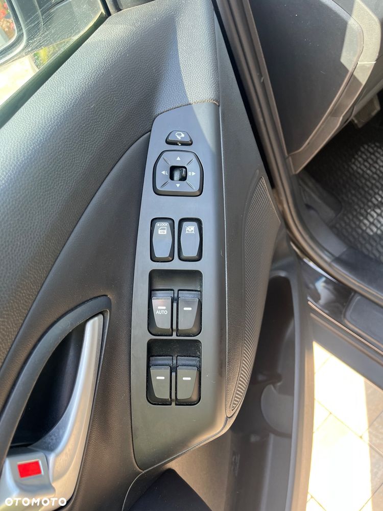 Hyundai ix35 2.0 GDI Premium 2WD - 21