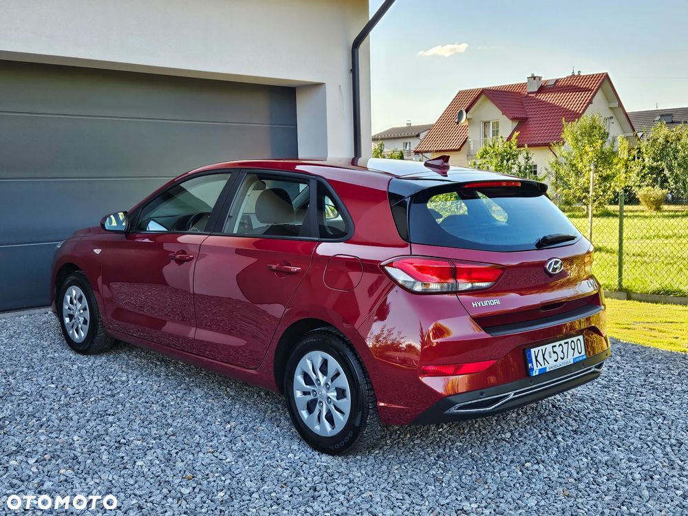 Hyundai i30 1.5 DPI Classic + - 27