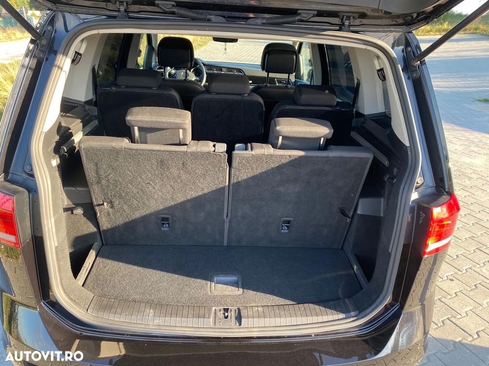 Volkswagen Touran 2.0 TDI SCR Highline - 13