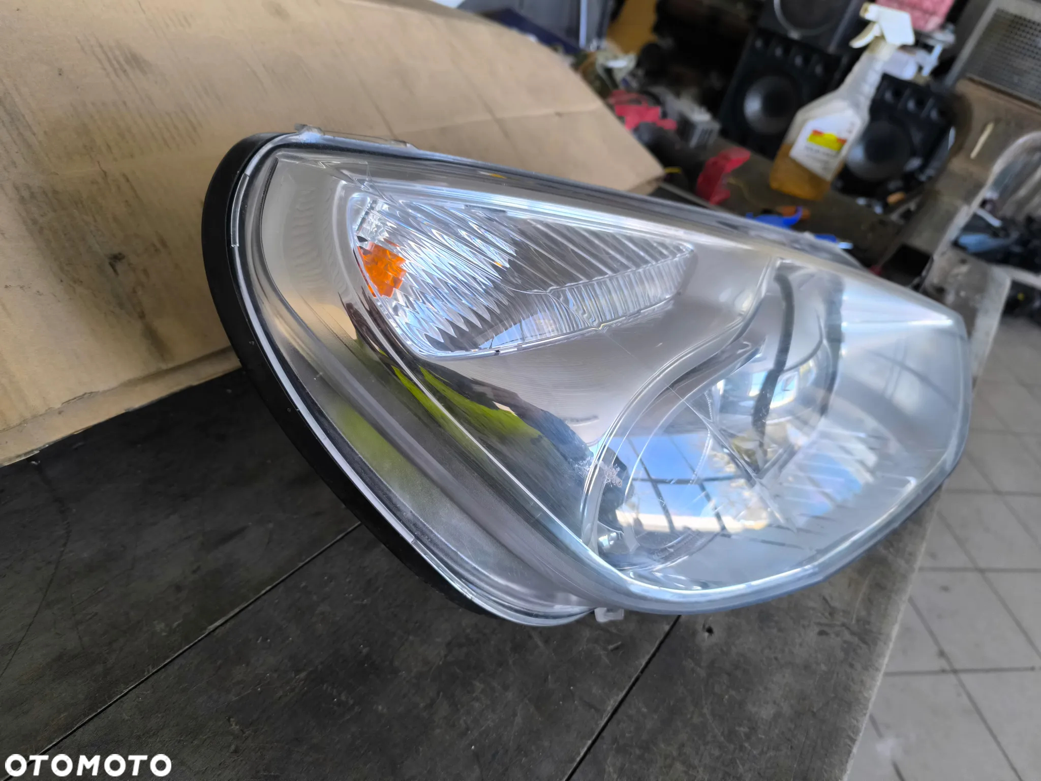 lampa prawy przód ford s-max MK1 Xenon - 4