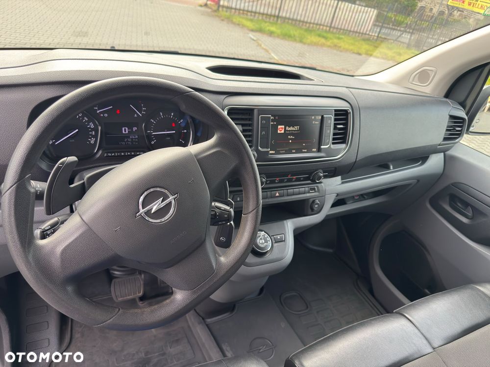 Opel Vivaro - 17
