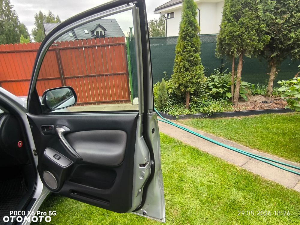 Toyota RAV4 1.8 VVT-i Terra 2WD - 15