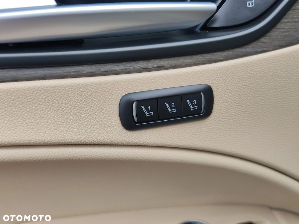 Alfa Romeo Stelvio 2.0 Turbo 16V AT8-Q4 Lusso Ti - 27