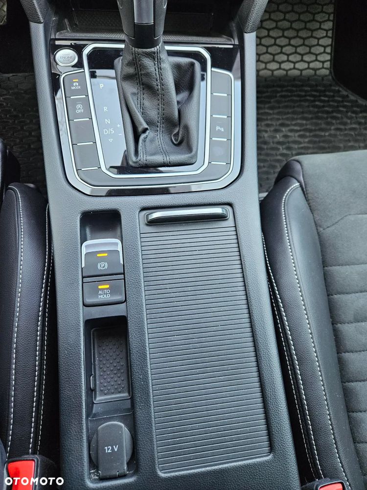 Volkswagen Passat 1.5 TSI EVO Elegance DSG - 11