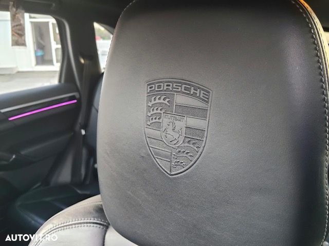 Porsche Cayenne 3.0TD TipTronic - 27