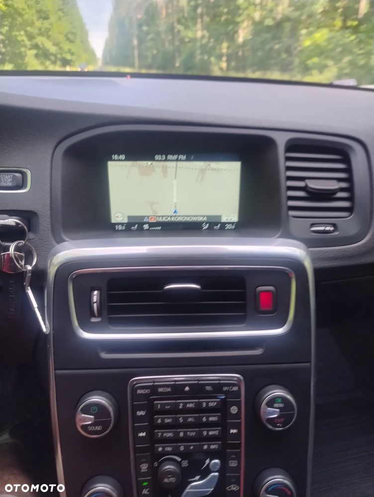 Volvo V60 D2 Geartronic - 17