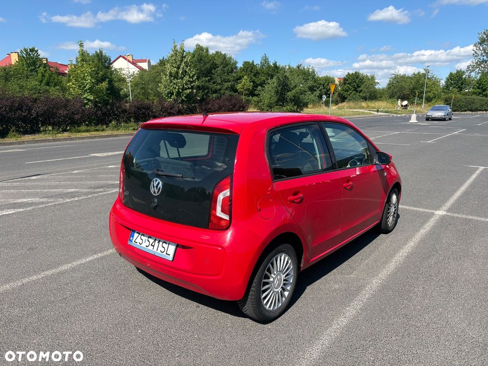 Volkswagen up! BlueMotion Technology colour fortana red - 4
