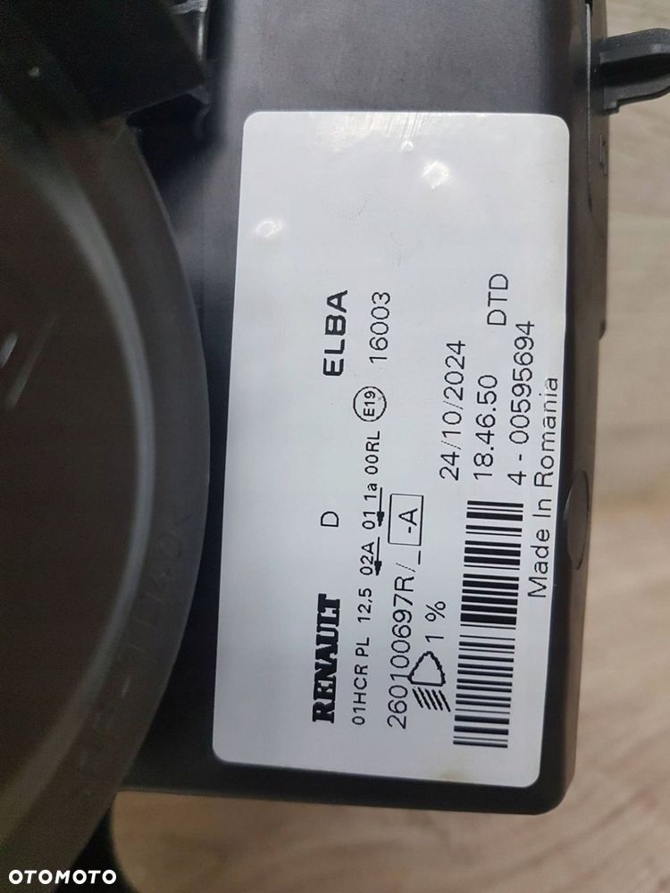 Dacia Sandero II 2024 Przód strona prawa Lampa przednia - 4