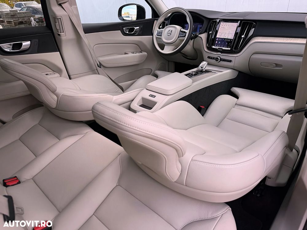 Volvo XC 60 B4 B Plus Dark - 21